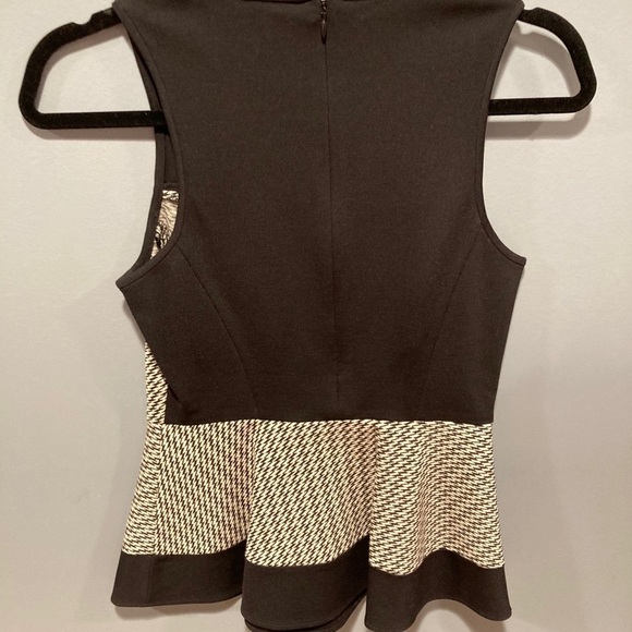 NWOT Tibi houndstooth pattern stretch peplum top size 0 - Picture 2 of 4